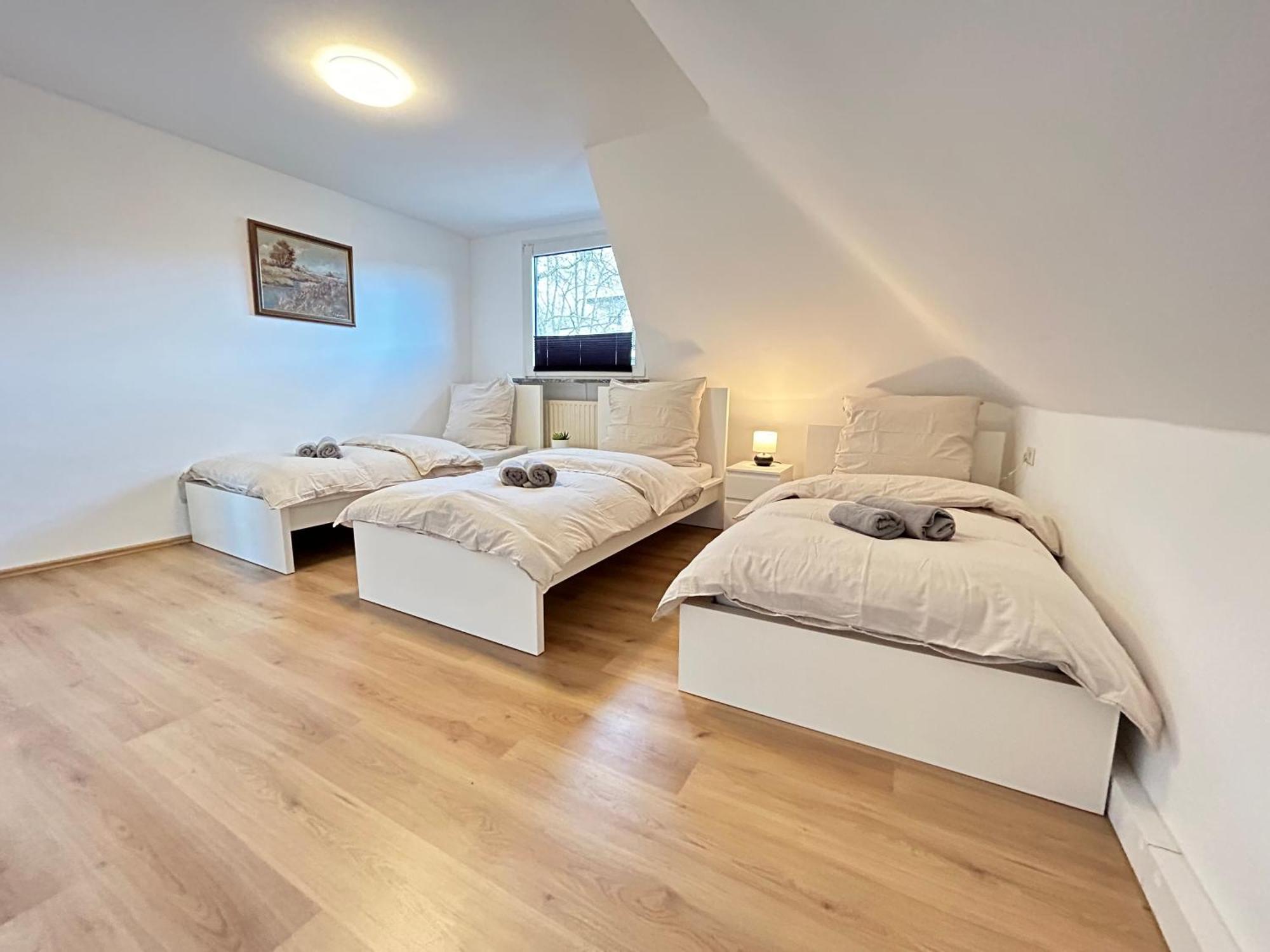Ferienwohnung I Monteurwohnung, 5G Internet I Netflix Изерлон Екстериор снимка