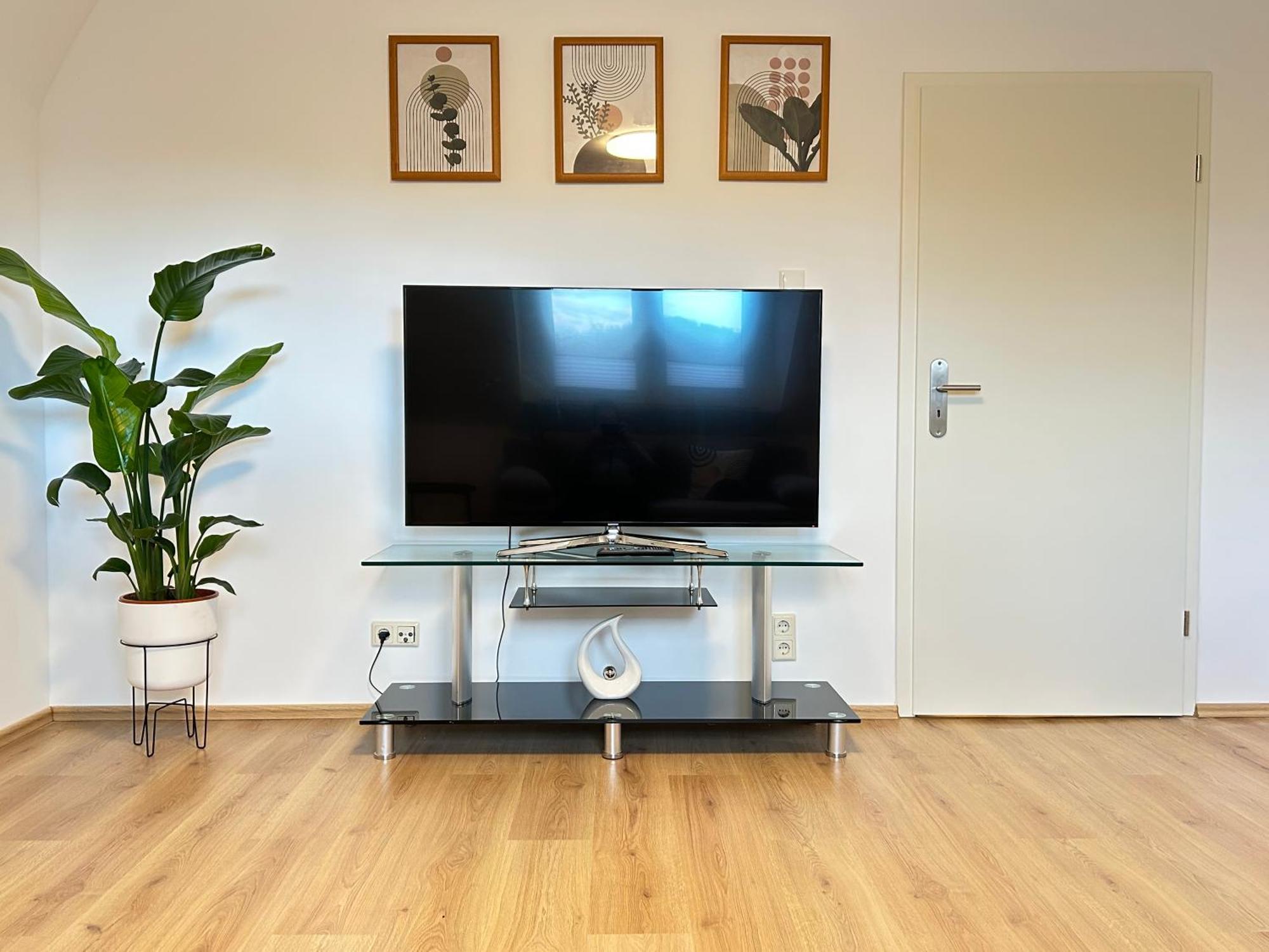 Ferienwohnung I Monteurwohnung, 5G Internet I Netflix Изерлон Екстериор снимка